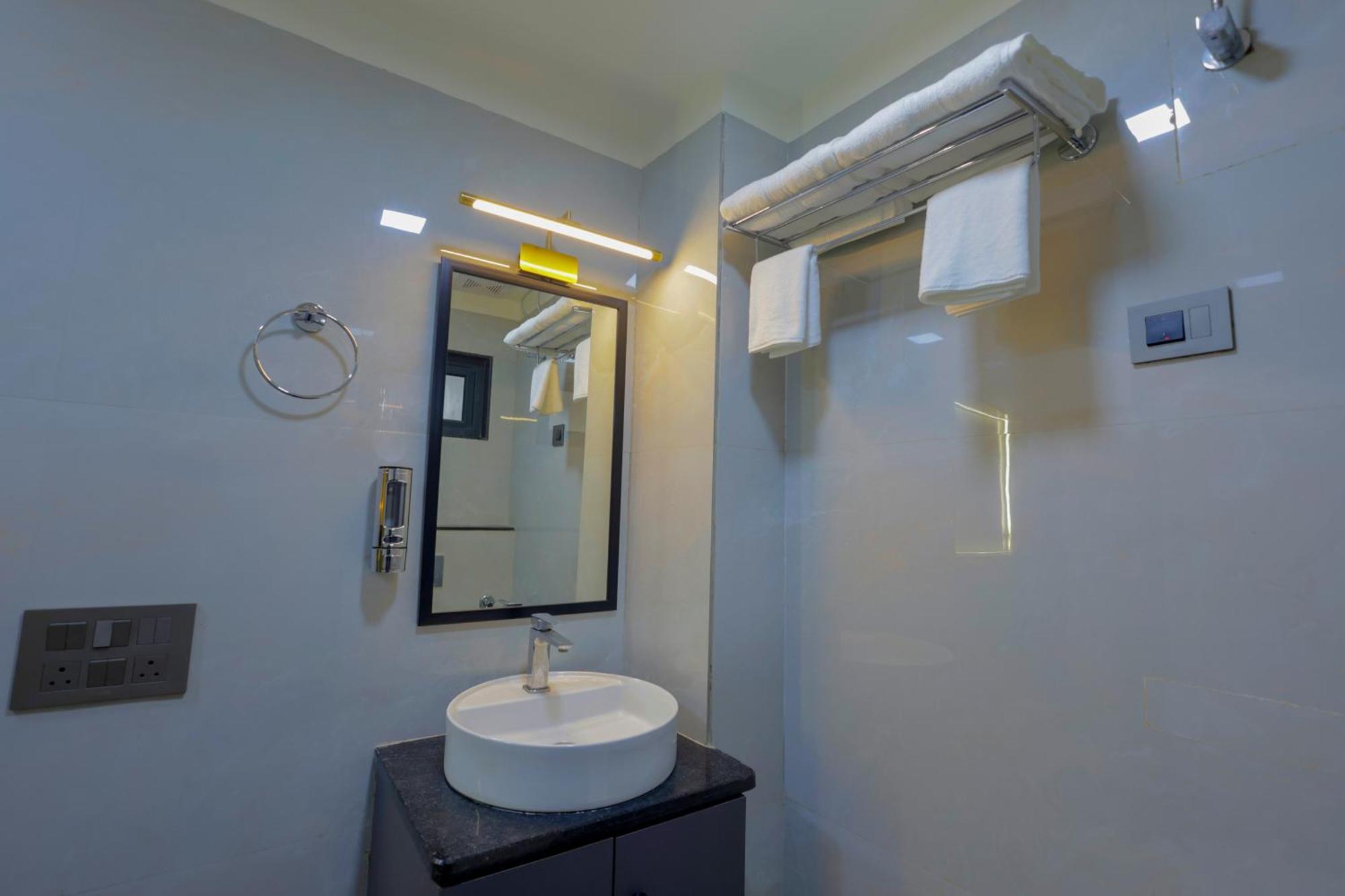 Narayana Homes Mathura Exterior photo